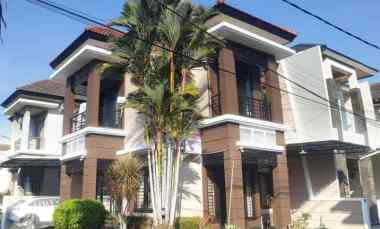 dijual rumah hans regency manyar
