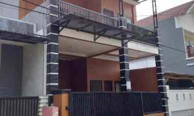 dijual rumah harapan indah