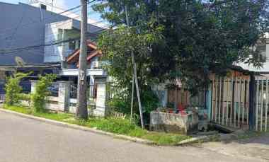 Jual Rumah Ada Kos-kosannya di Harapan Indah Bekasi Siap Huni C0544