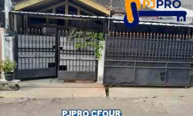 dijual rumah harapan indah