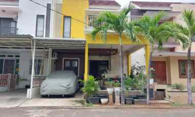 dijual rumah harapan indah
