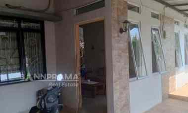 dijual rumah hook 1 5 lantai di griya melati mas gdc