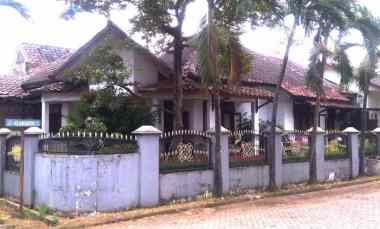 dijual rumah hook 300m
