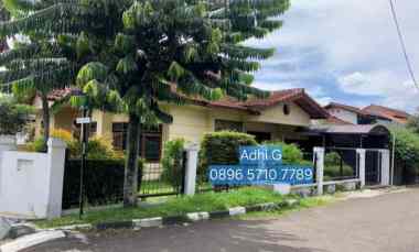 dijual rumah hook dan nyaman di gegerkalong
