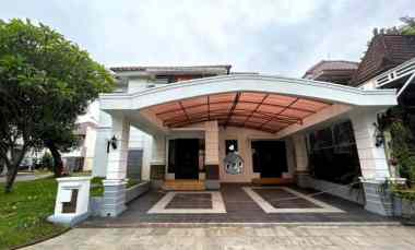 dijual rumah hook di legenda wisata