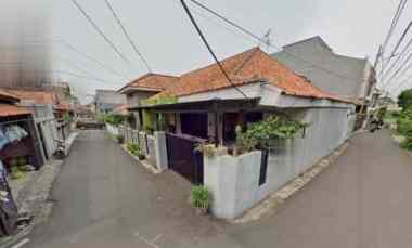 dijual rumah hook di pesanggrahan jakarta selatan