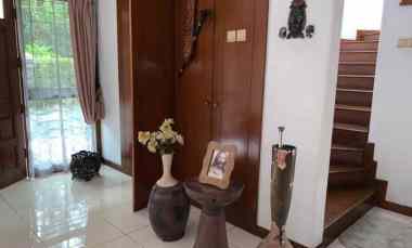 dijual rumah hook eksklusif taman aries jakarta barat