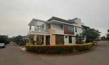 dijual rumah hook kota wisata