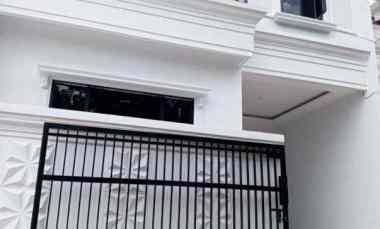 dijual rumah jagakarsa