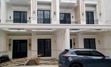 dijual rumah jagakarsa