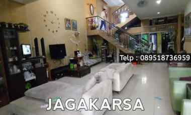 dijual rumah jagakarsa