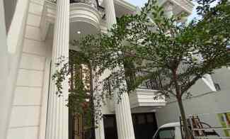 Rumah Mewah 3 Lantai Kolam Renang Pribadi at jl Pepaya Jagakarsa Jakse