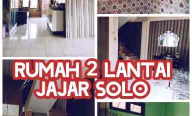 dijual rumah jajar laweyan solo