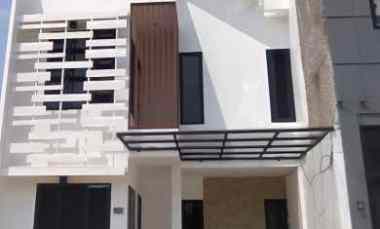 Rumah 2 Lt dekat Grand Galaxy, LRT Cikunir, Toll Jakasampurna, SMPN 29