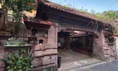 dijual rumah jalan akasia