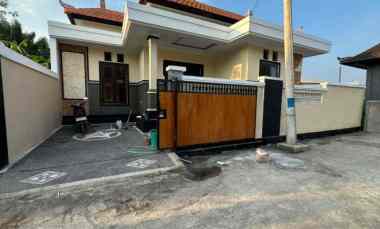 dijual rumah jalan anggungan lukluk