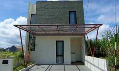 Rumah 2 Lantai Modern Minimalis dekat Klayatan Sukun Kota Malang