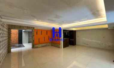 dijual rumah jalan babura baru sebelah