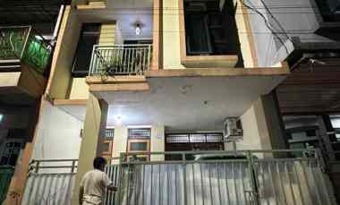 Rumah Seken Siap Huni 2 Lantai di Pamulang dekat Walikota Tangsel