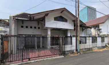 dijual rumah jalan cempaka putih timur