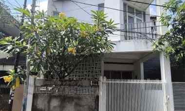 dijual rumah jalan cempaka putih timur