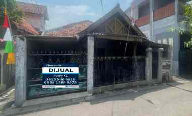 dijual rumah jalan cendrawasih cipayung