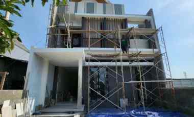 dijual rumah jalan crystal golf citraland
