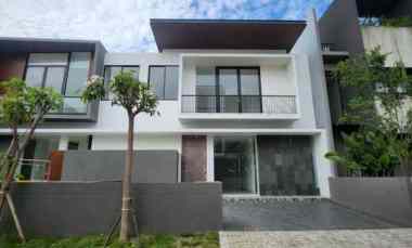 dijual rumah jalan dian istana