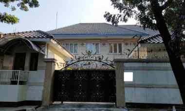 dijual rumah jalan dr kusuma atmaja