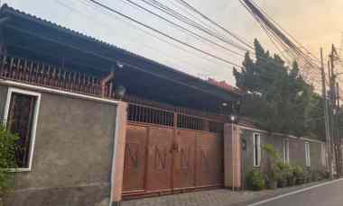 Rumah Secondary Kondisi Terawat Tanah Siap Huni di Duren Tiga Jakarta