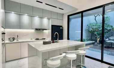 Dijual Rumah Graha Family Surabaya Barat - Full Furnished Modern Mewah