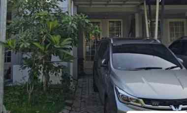 dijual rumah jalan grand pakuwon