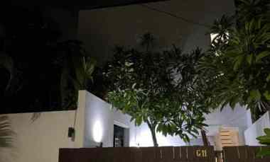 dijual rumah jalan gunung soputan