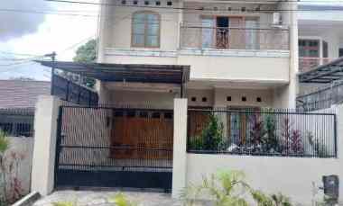 dijual rumah jalan kebon jeruk jakarta