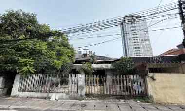 dijual rumah jalan kebon sirih barat