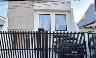 dijual rumah jalan kelapa puyuh