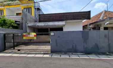 dijual rumah jalan kencana kel pasar