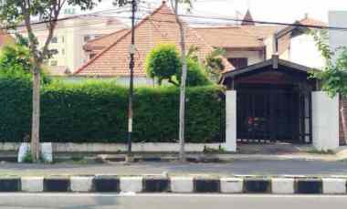 dijual rumah jalan kutai