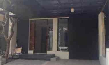 dijual rumah jalan north west hill