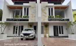 Rumah Modern 2 Lantai - Dilengkapi Kolam Renang di Palagan km 9 Diy
