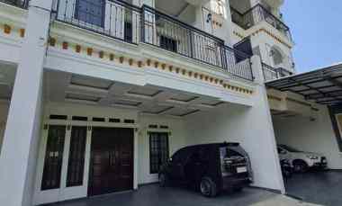 dijual rumah jalan pangkalan jati 1