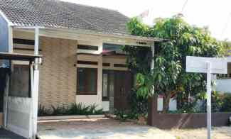 Rumah Asri Terawat 1 Lantai di Pesantren Cibabat Cimahi Bandung Barat