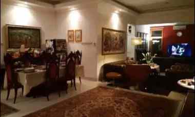 dijual rumah jalan puri mutiara kemang