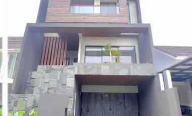 dijual rumah jalan queenstown citraland