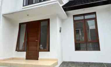 dijual rumah jalan rawa lumbu