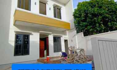 dijual rumah jalan raya bintaro