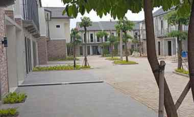 dijual rumah jalan raya cirendeu