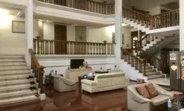 dijual rumah jalan raya darmo