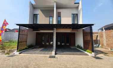 Rumah Dijual di Jalan raya graha Bintaro. tangerang selatan