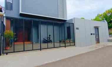 Rumah Industrial Modern 3 Lantai di Joglo Siap Huni Super Luas